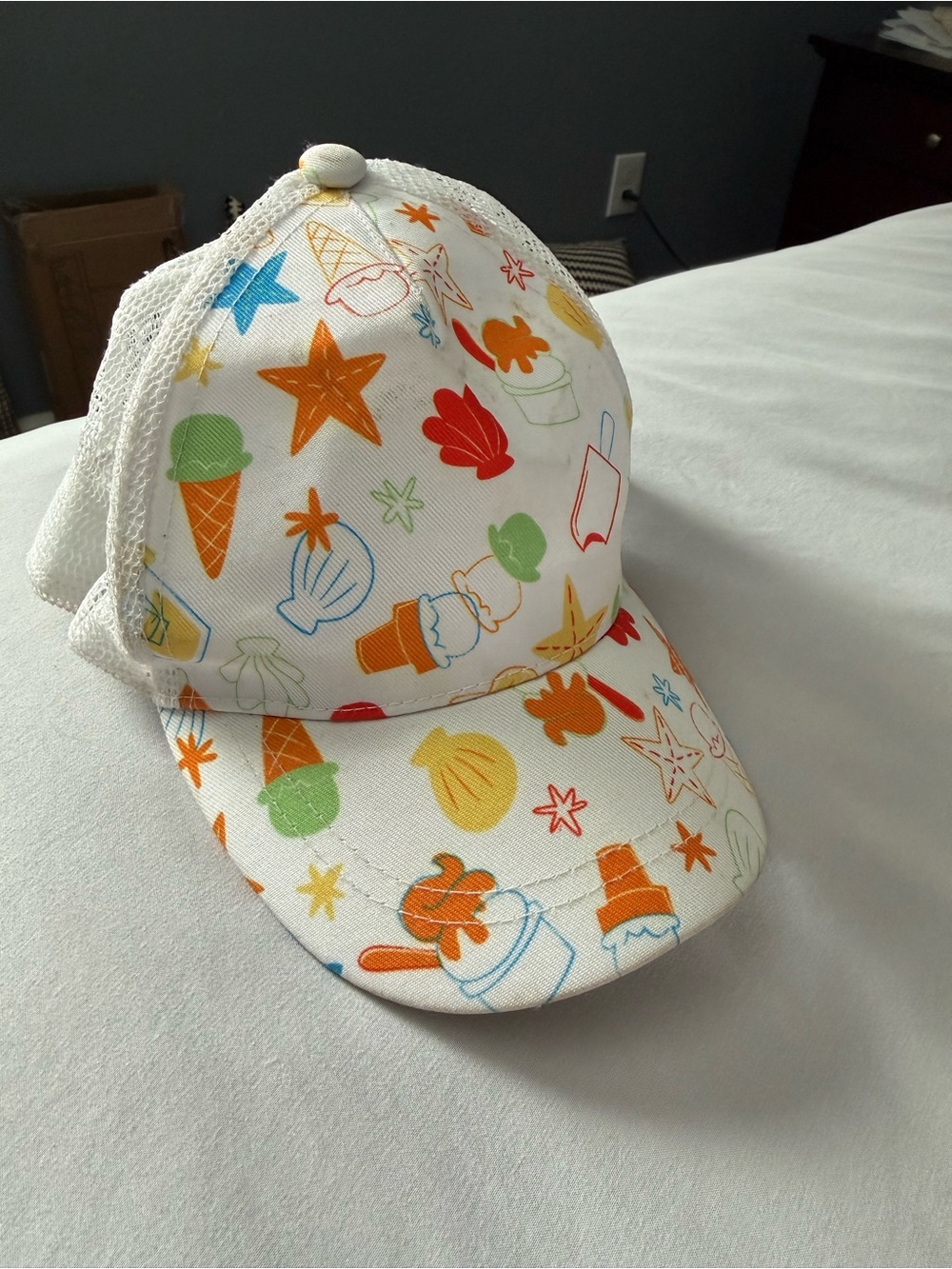 Child’s hat beach theme